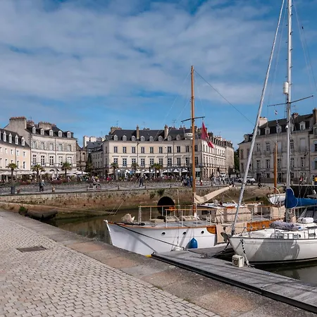 Le Doumer Parking Wifi Vannes